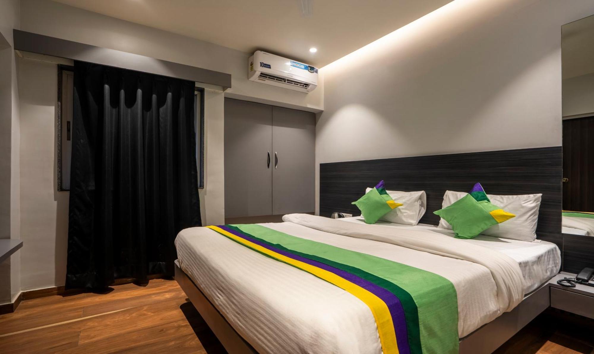 Treebo Prasha Hotel Nászik Kültér fotó